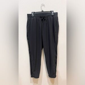 Black Stretch Woven Taper Pants Size L Track - All in
Motion™ Drawstring